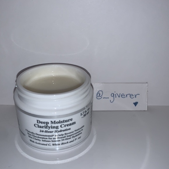 Kiehl’s Clearly Corrective Deep Moist Clarifying - Picture 4 of 10